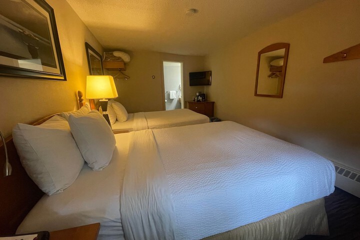 Room 135 of 191