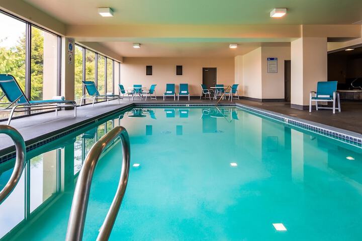 Pool 4 of 20