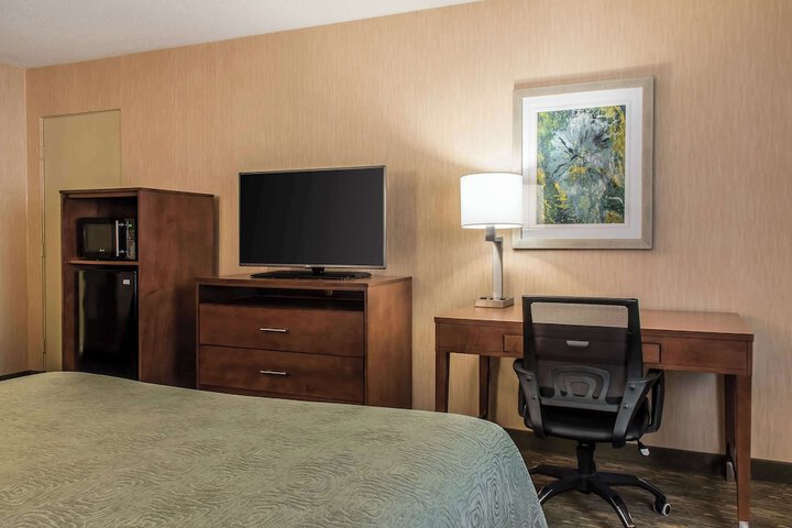 Quality Inn Bedford