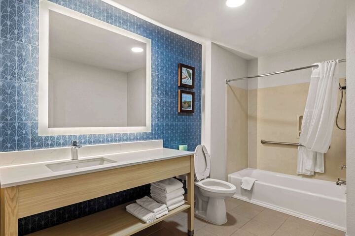 Country Inn & Suites by Radisson Savannah I-95 North, GA