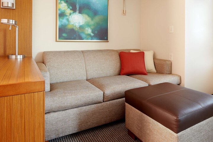 Hyatt Place Indianapolis / Fishers