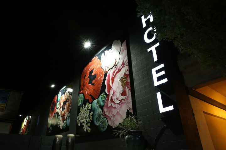 Hotel Exterior 59 of 61