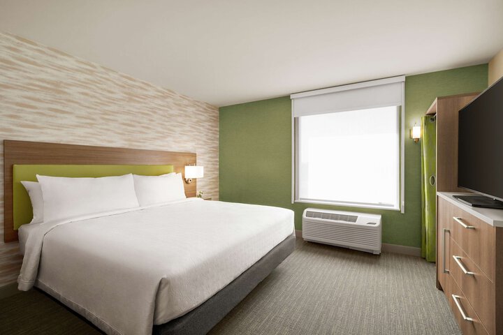 Room 35 of 41