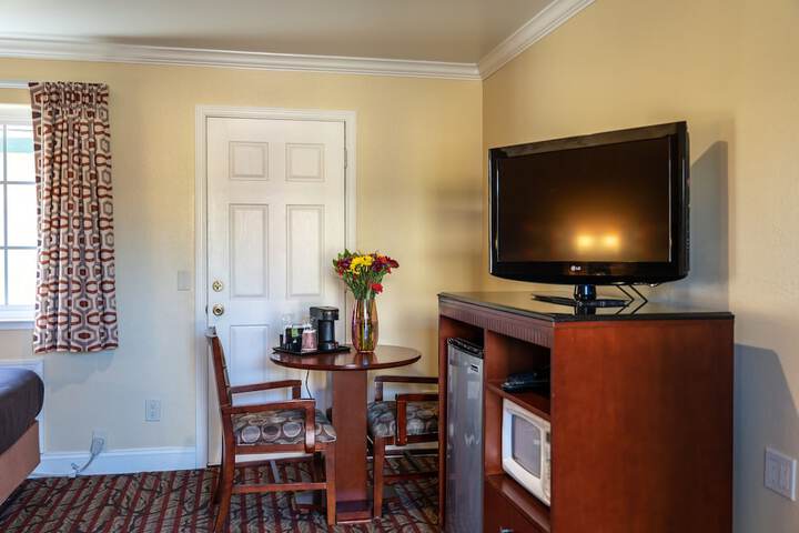 Room 35 of 41