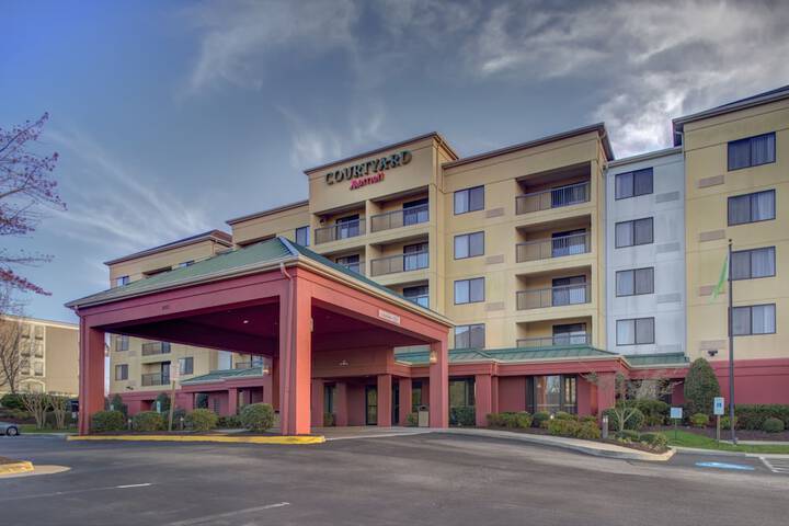 Courtyard by Marriott Richmond Chester