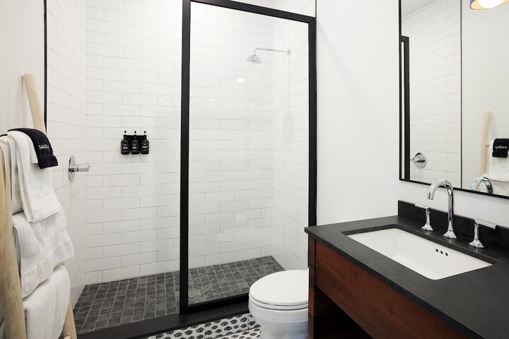 Woodstock Way Hotel