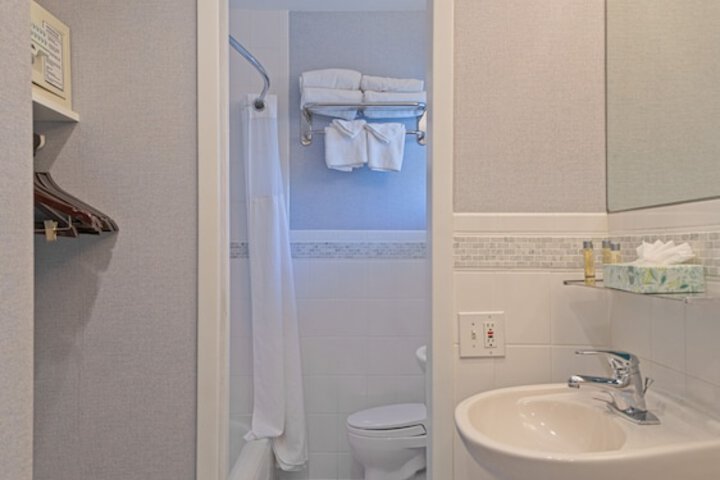 Room 92 of 184