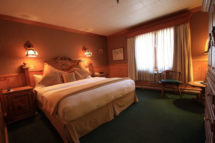 Room 12 of 46