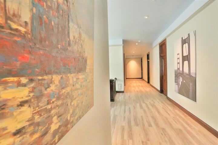Ballroom/Hall 43 of 48