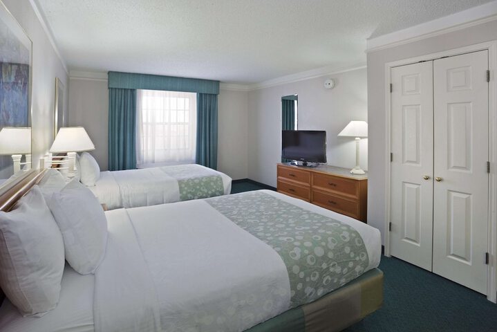 Room 13 of 24