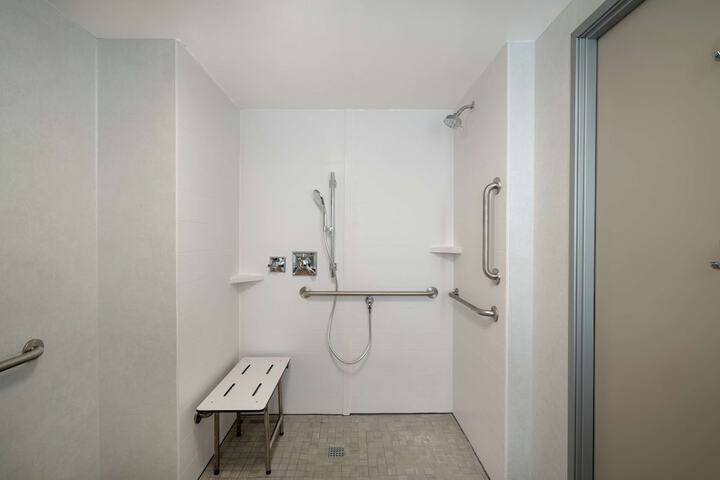 Room 8 of 24