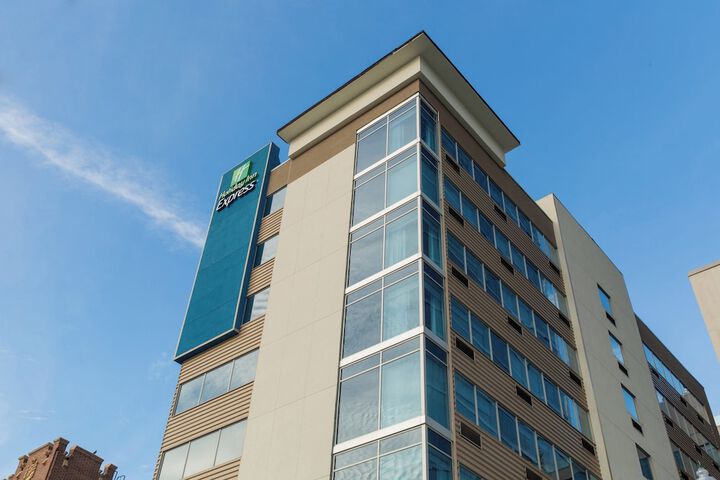 Hotel 9 of 61