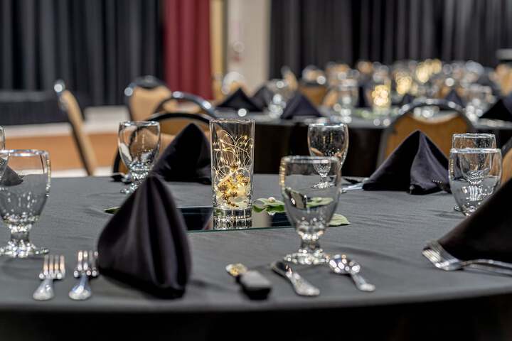 Ballroom/Hall 76 of 83