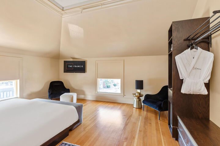 Room 17 of 53