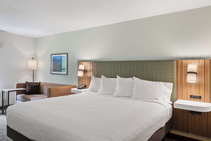Hampton Inn & Suites Lake George