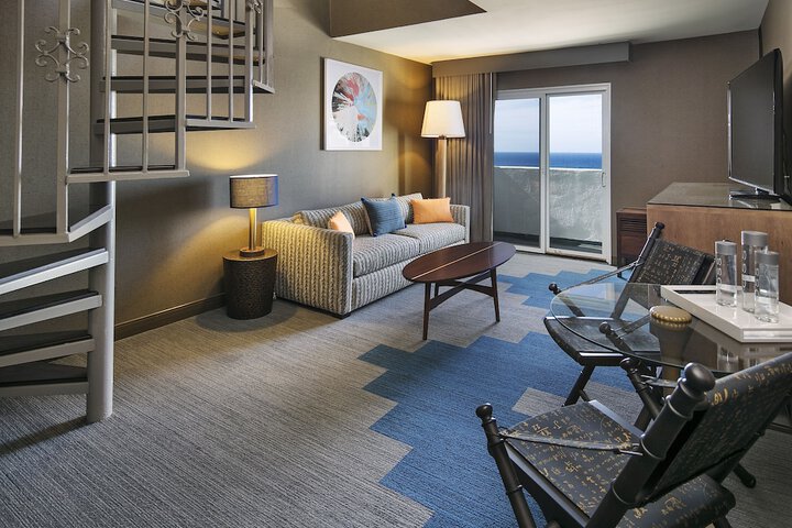 Room 16 of 33