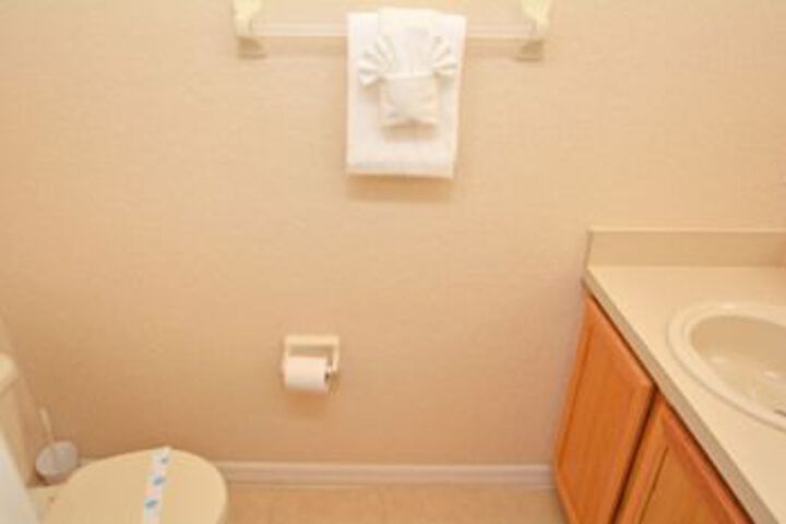 Orlando Sweet Vacation Home 4 Br Villa by RedAwning