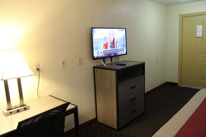 Room 32 of 39