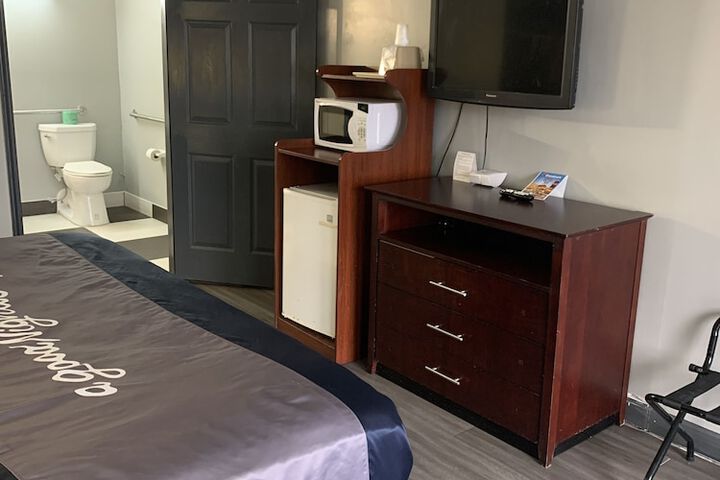 Room 35 of 47