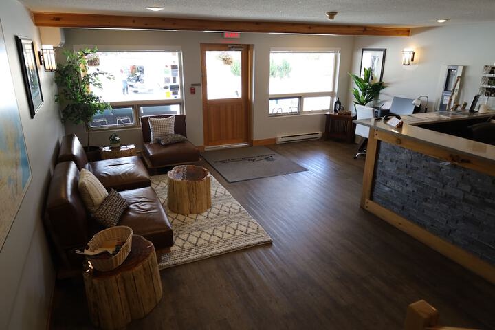 Glacier Mountain Lodge