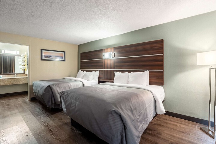 Room 16 of 29