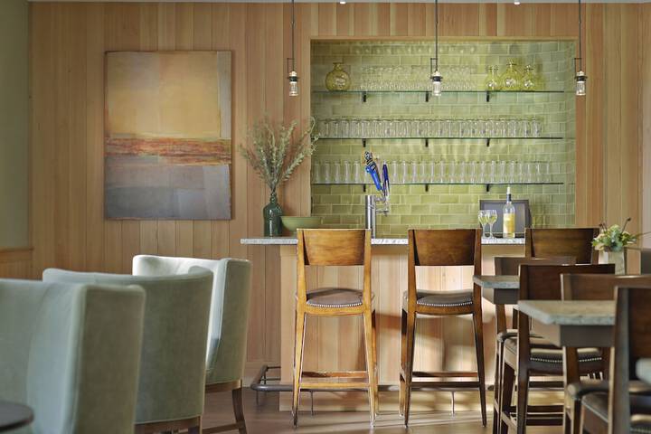 Green Mountain Suites Hotel