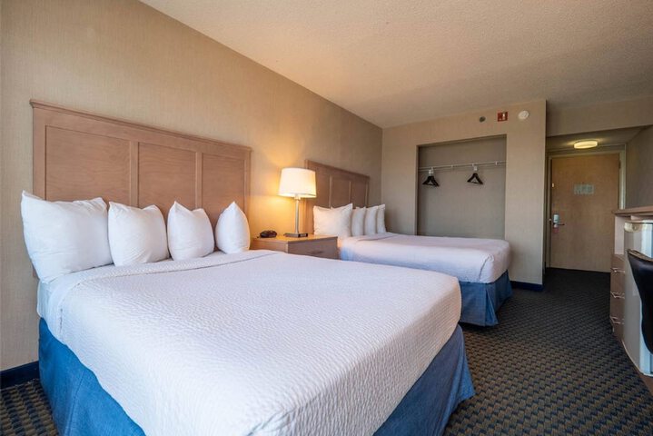 Atlantic Sands Hotel & Conference Center