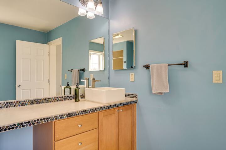 The 1818 Home w / Porch & Grill - 1 Mi to Beach!