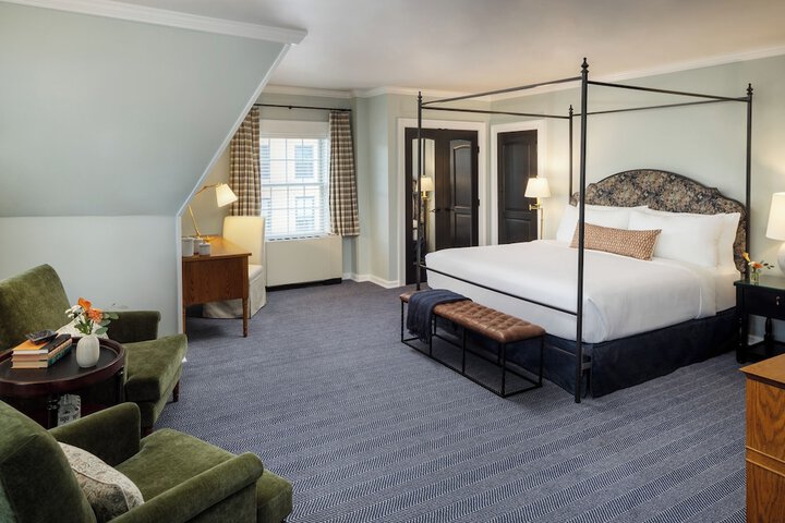 Room 34 of 77