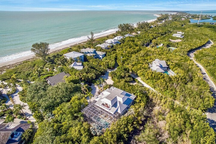 The Palm and Shell Captiva Island Private Luxury Home With Pool hot tub and Beach Access