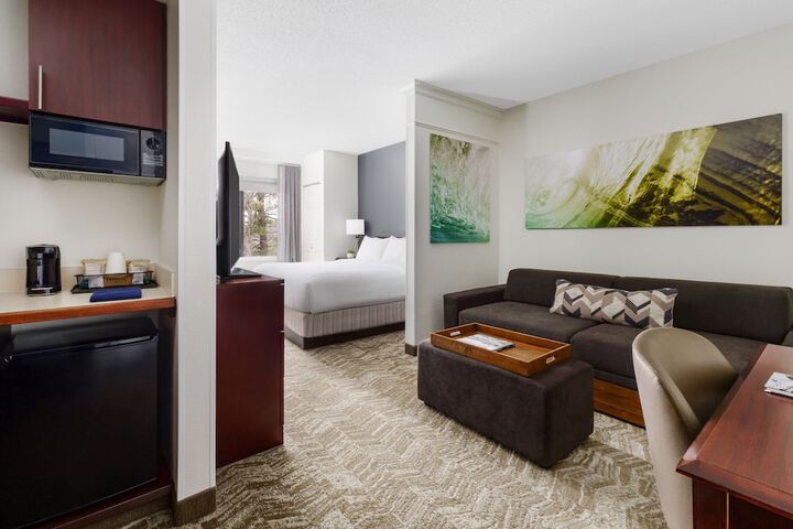 Room 30 of 38