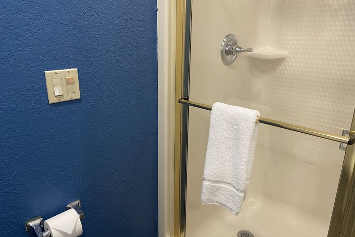 Room 18 of 41