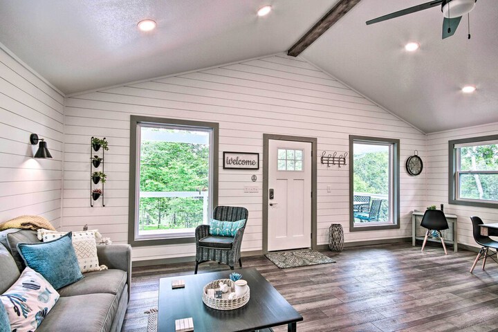 Grand Lake Cottage w / Hot Tub in Eucha