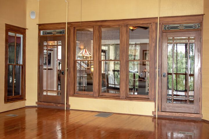 Oakland Manor House