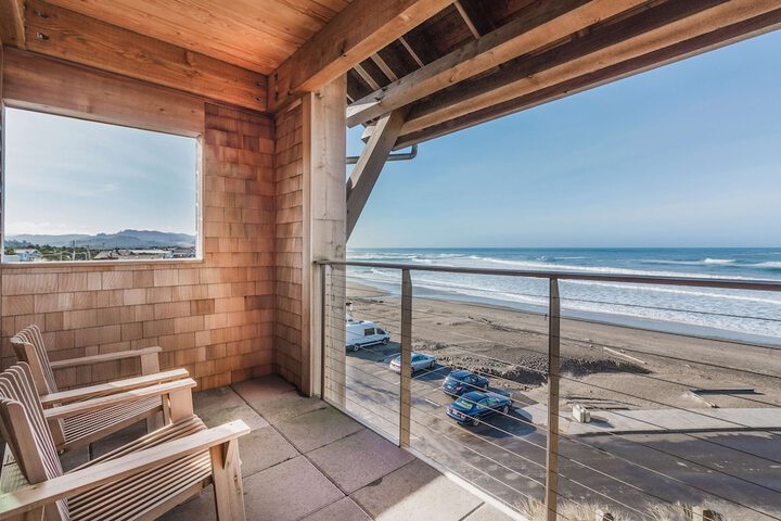 Headlands Coastal Lodge & Spa