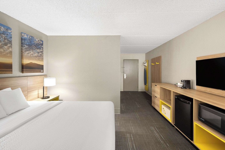 Days Inn & Suites by Wyndham Bozeman