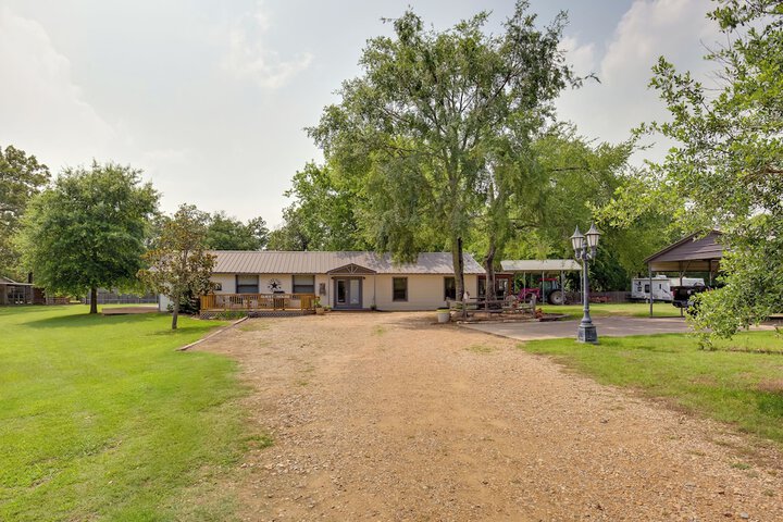Emory Vacation Rental w / Lake Fork Boat Access!