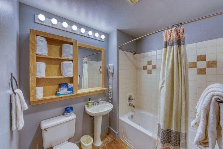 1 Bedroom Mountain Condo in River Run Village with Beautiful Mountain Views and Walking Distance to Ski