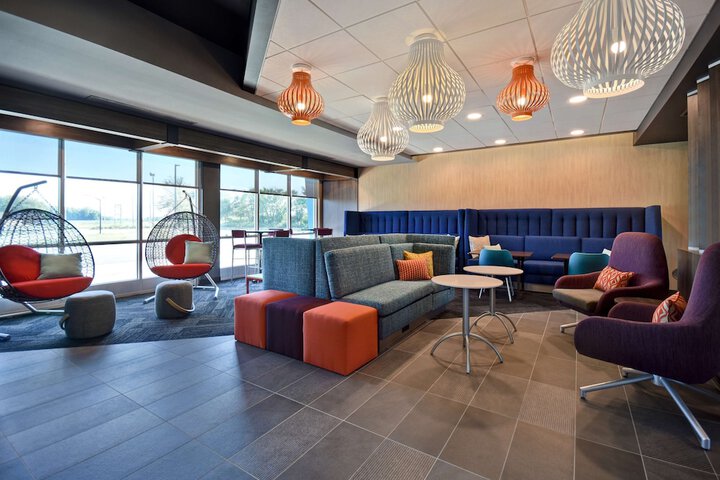 Hotel Interior 10 of 45