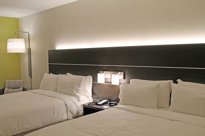 Room 47 of 63
