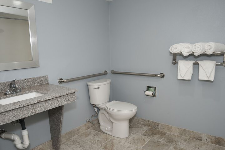 Room 35 of 66