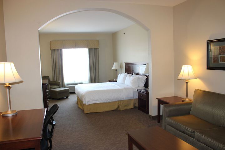 Room 33 of 48