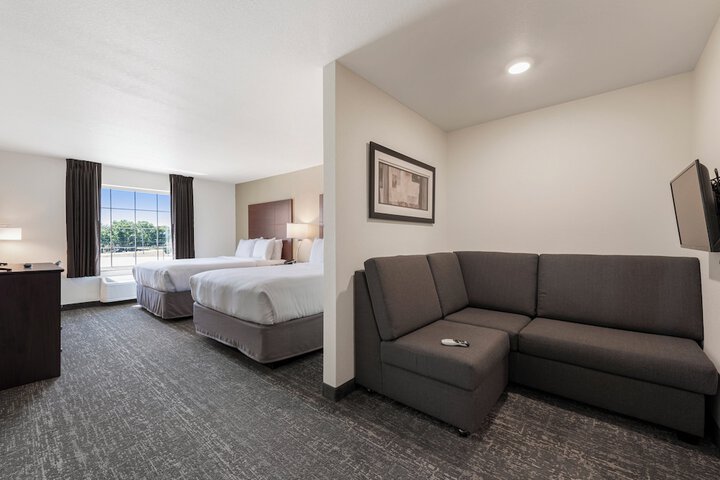 Cobblestone Hotel & Suites - Urbana