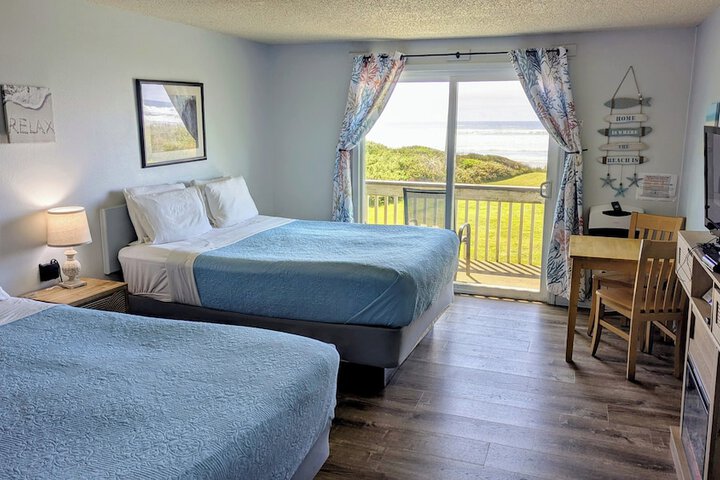 Silver Surf Motel