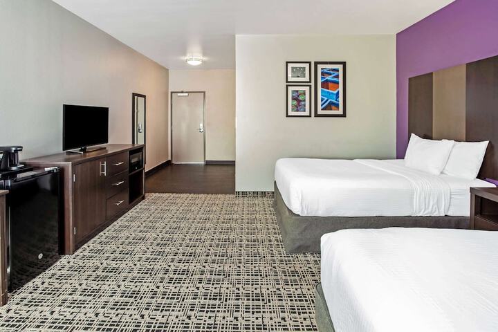 Room 25 of 60