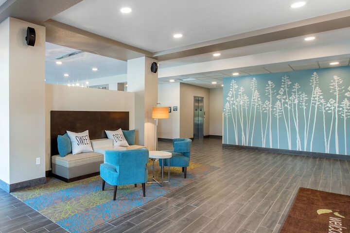 Hotel Interior 12 of 33