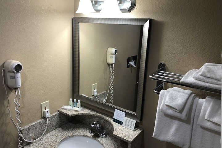 Room 14 of 38