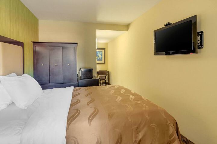 Room 13 of 42