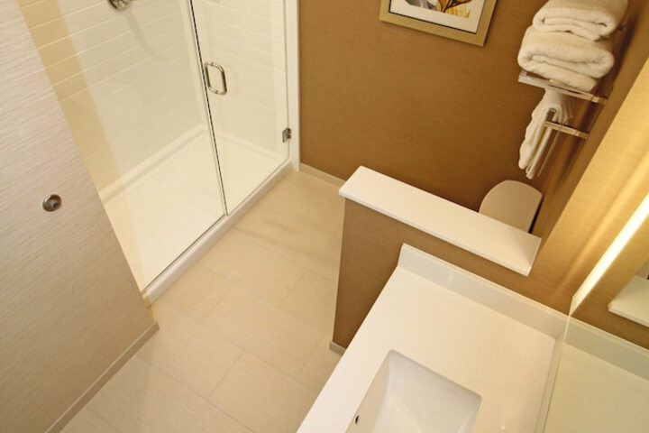 Room 15 of 44