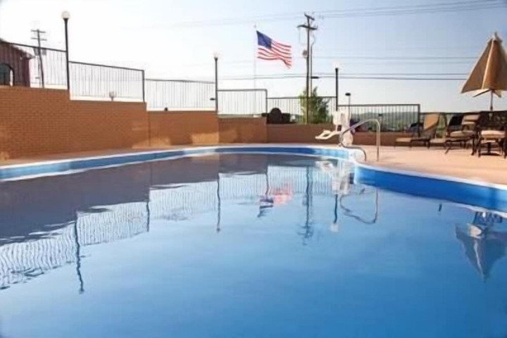 Pool 2 of 33
